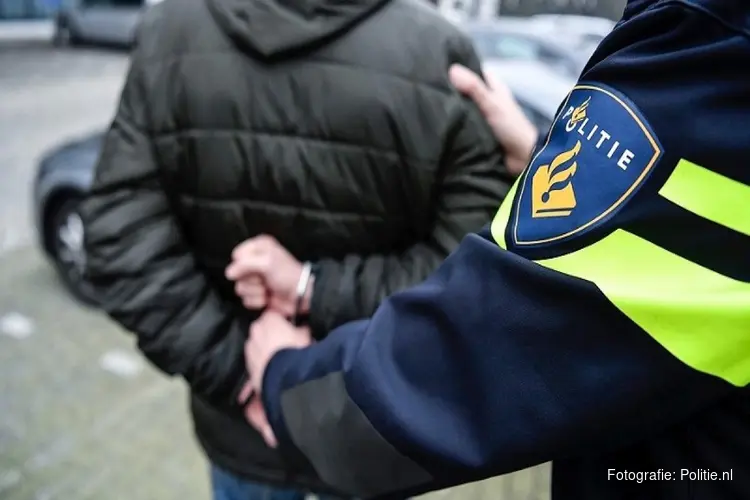 Verdachte belt zelf politie na beroving en wordt aangehouden